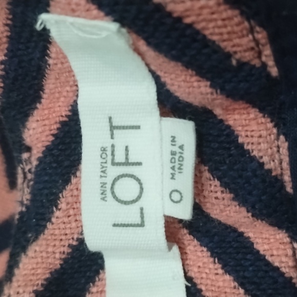 Ann Taylor Zigzag Pink & Dark Blue Shorts - Picture 2 of 3